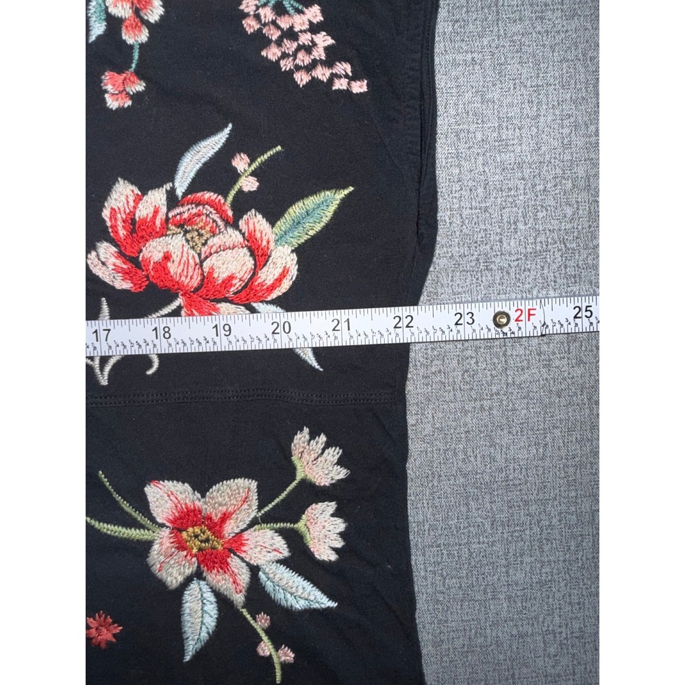 Johnny Was Black Floral Tiger Embroidered Cotton Knit Split Neck Top Large L - Picture 3 of 7